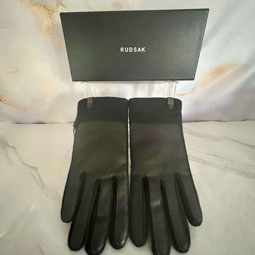 RUDSAK Black Leather Gloves